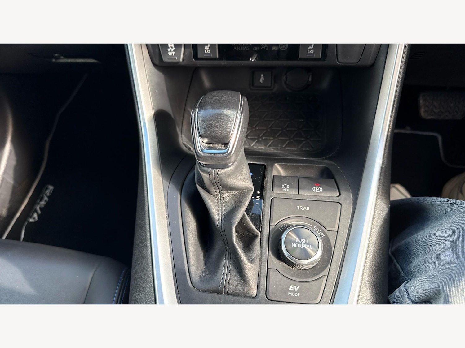 Used Toyota RAV4 2020 for sale - 77838678: Photo 31