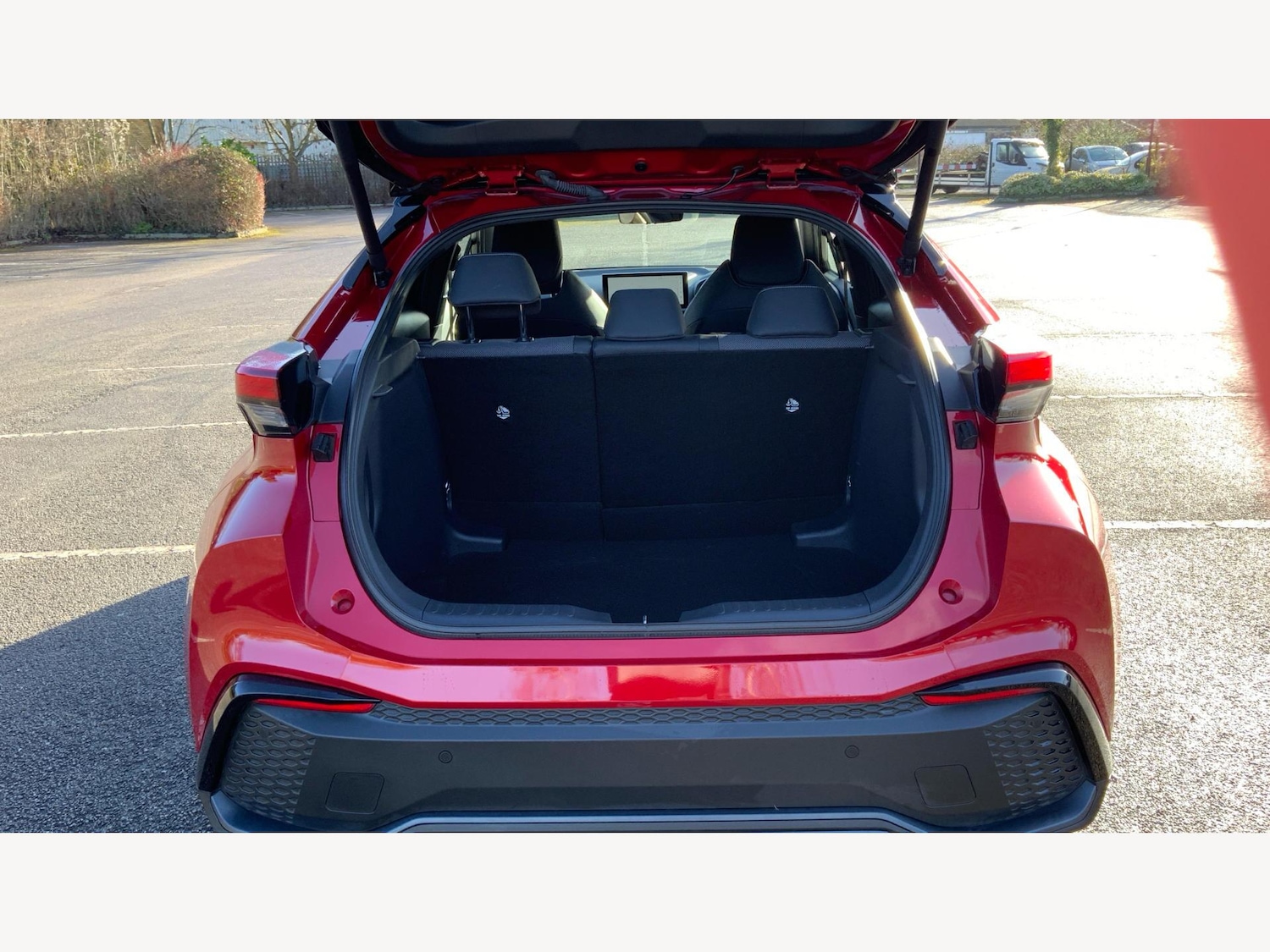 Used Toyota C-HR 2025 for sale - 77510525: Photo 16