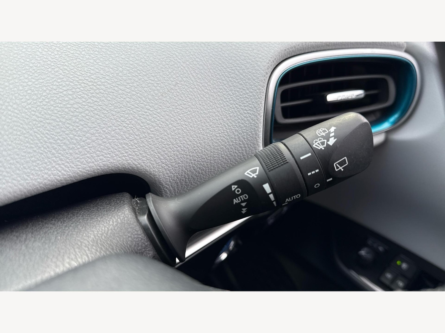 Used Toyota Prius 2021 for sale - 77575310: Photo 27