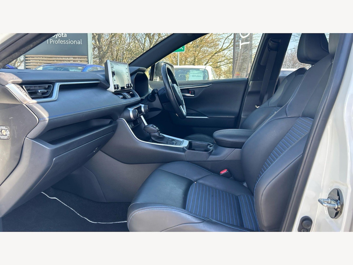 Used Toyota RAV4 2019 for sale - 77957403: Photo 12