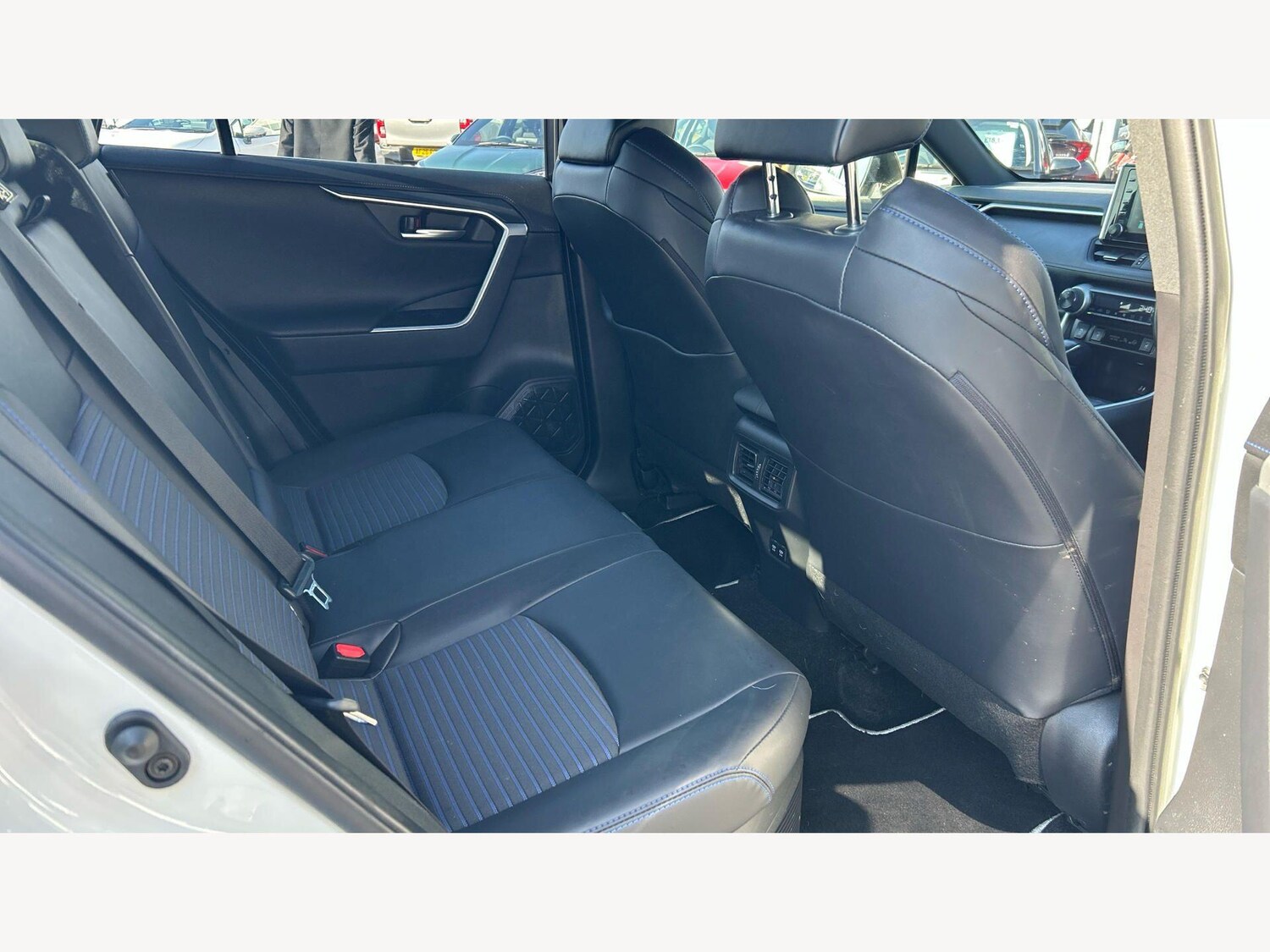 Used Toyota RAV4 2019 for sale - 77957403: Photo 14