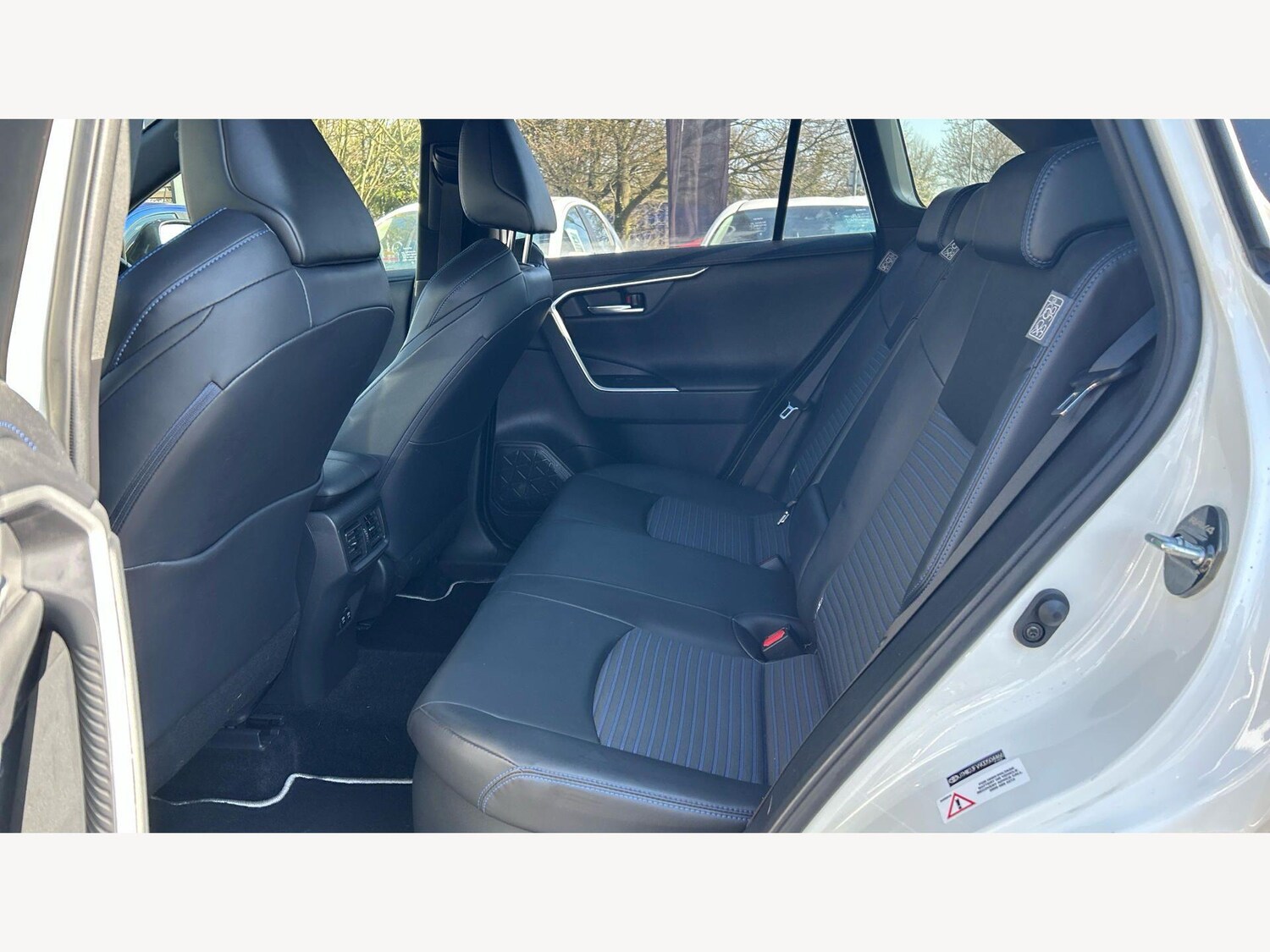 Used Toyota RAV4 2019 for sale - 77957403: Photo 15