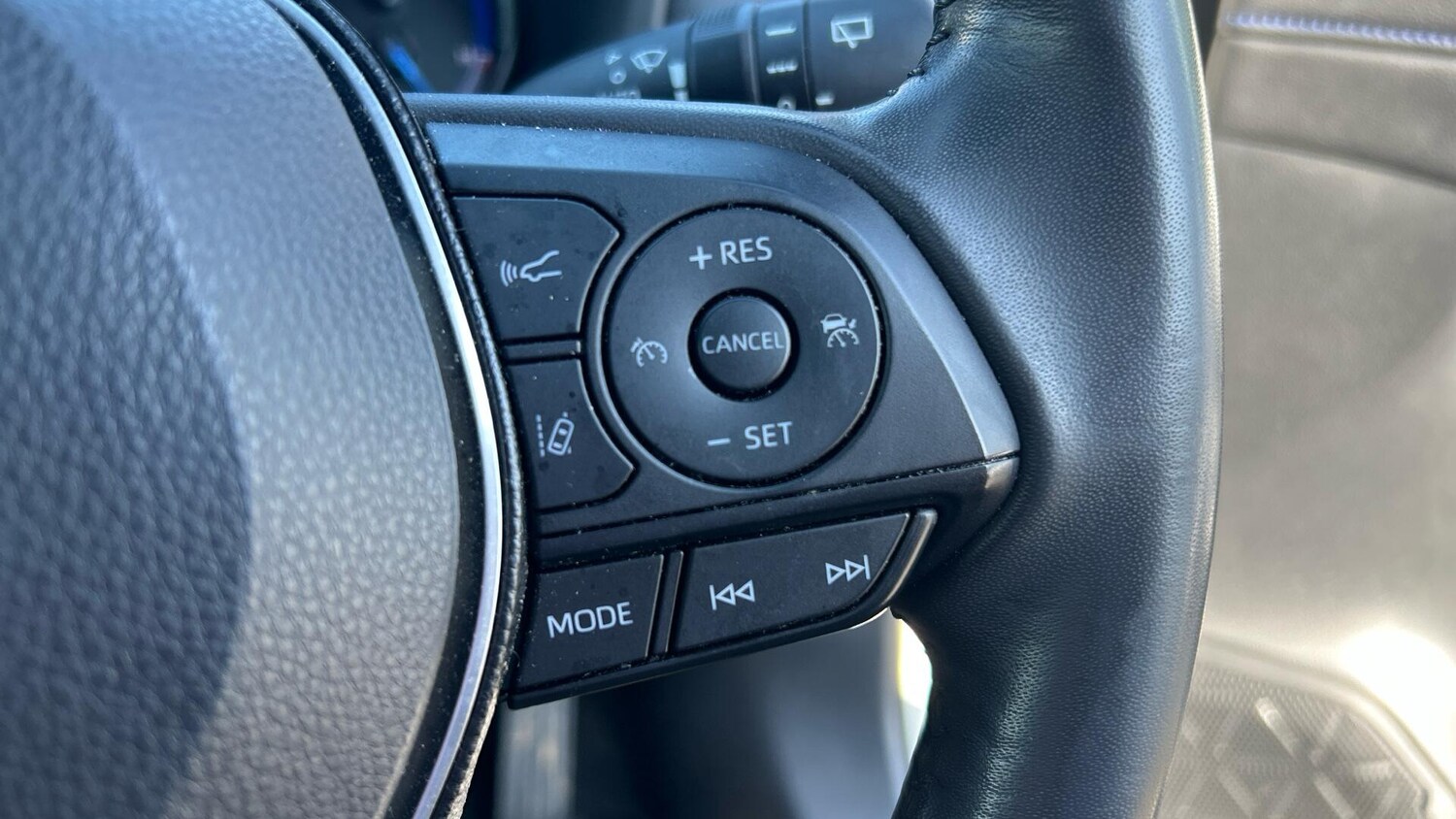 Used Toyota RAV4 2019 for sale - 77957403: Photo 32