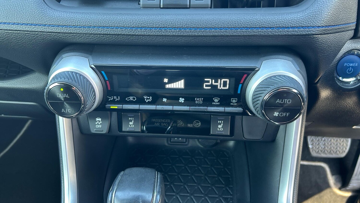 Used Toyota RAV4 2019 for sale - 77957403: Photo 35