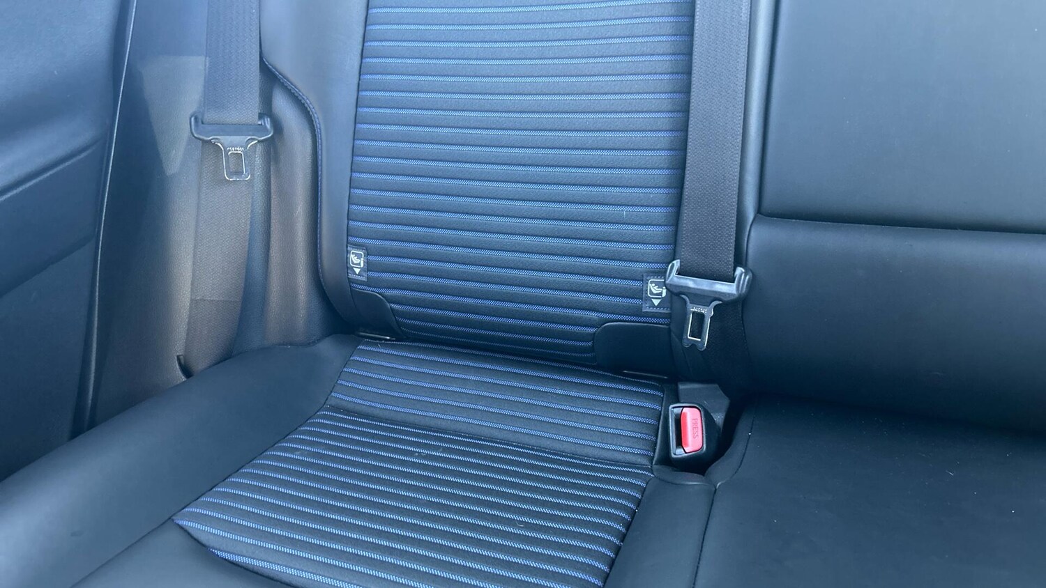 Used Toyota RAV4 2019 for sale - 77957403: Photo 41