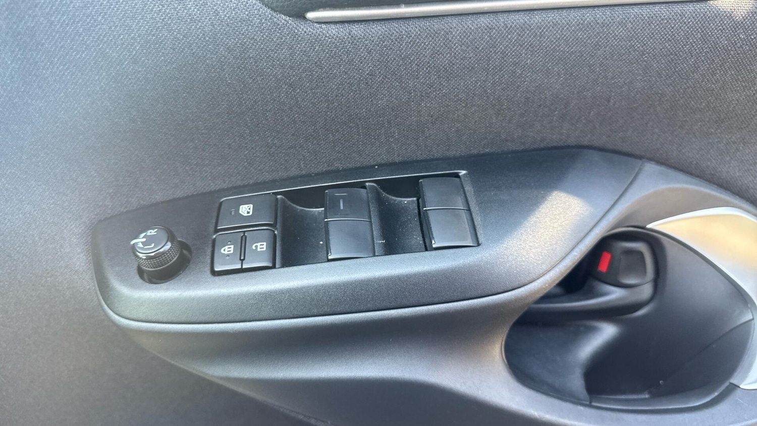 Used Toyota Yaris Cross 2023 for sale - 78034441: Photo 37