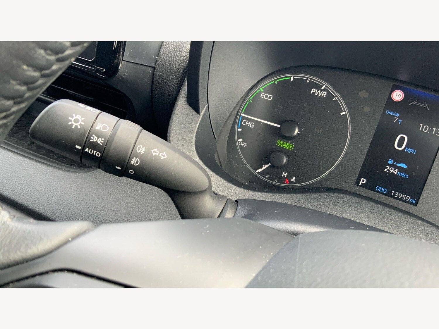 Used Toyota Yaris for sale - 78057835: Photo 28