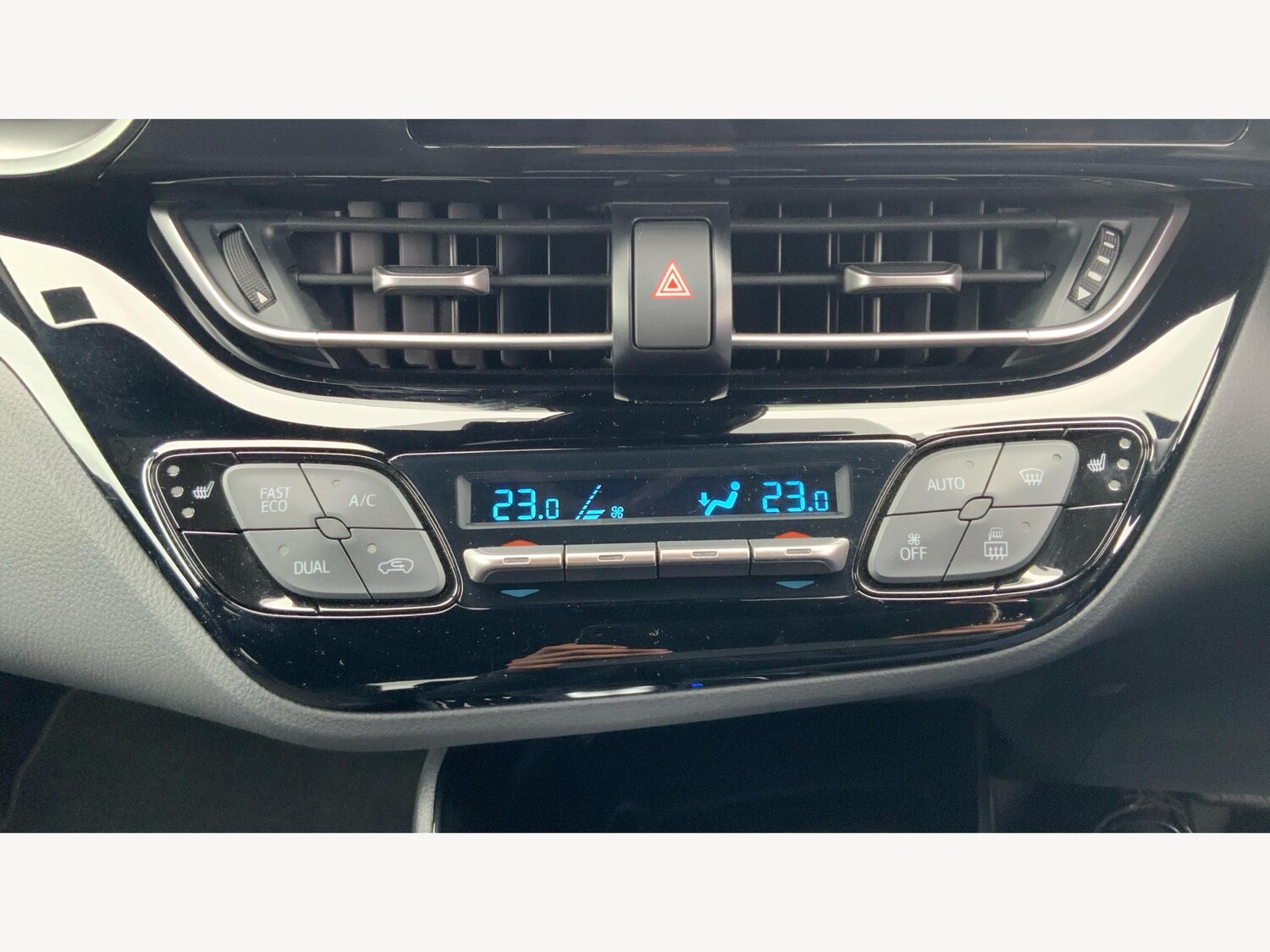 Used Toyota C-HR 2022 for sale - 76388450: Photo 28