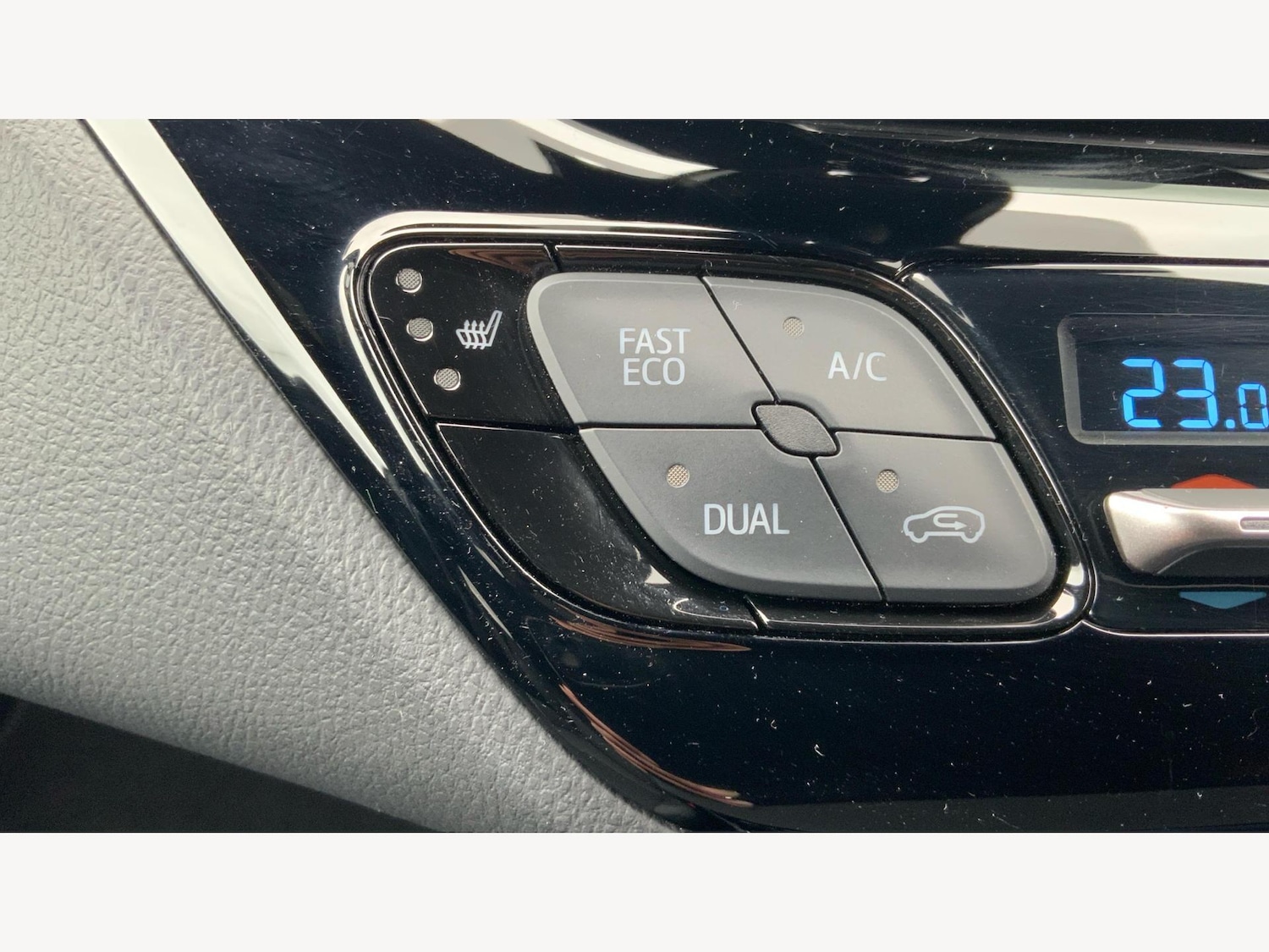 Used Toyota C-HR 2022 for sale - 76388450: Photo 29