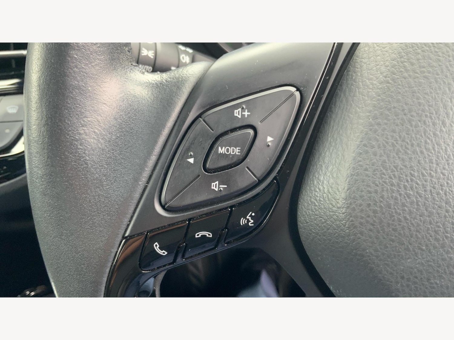 Used Toyota C-HR 2022 for sale - 76388450: Photo 32