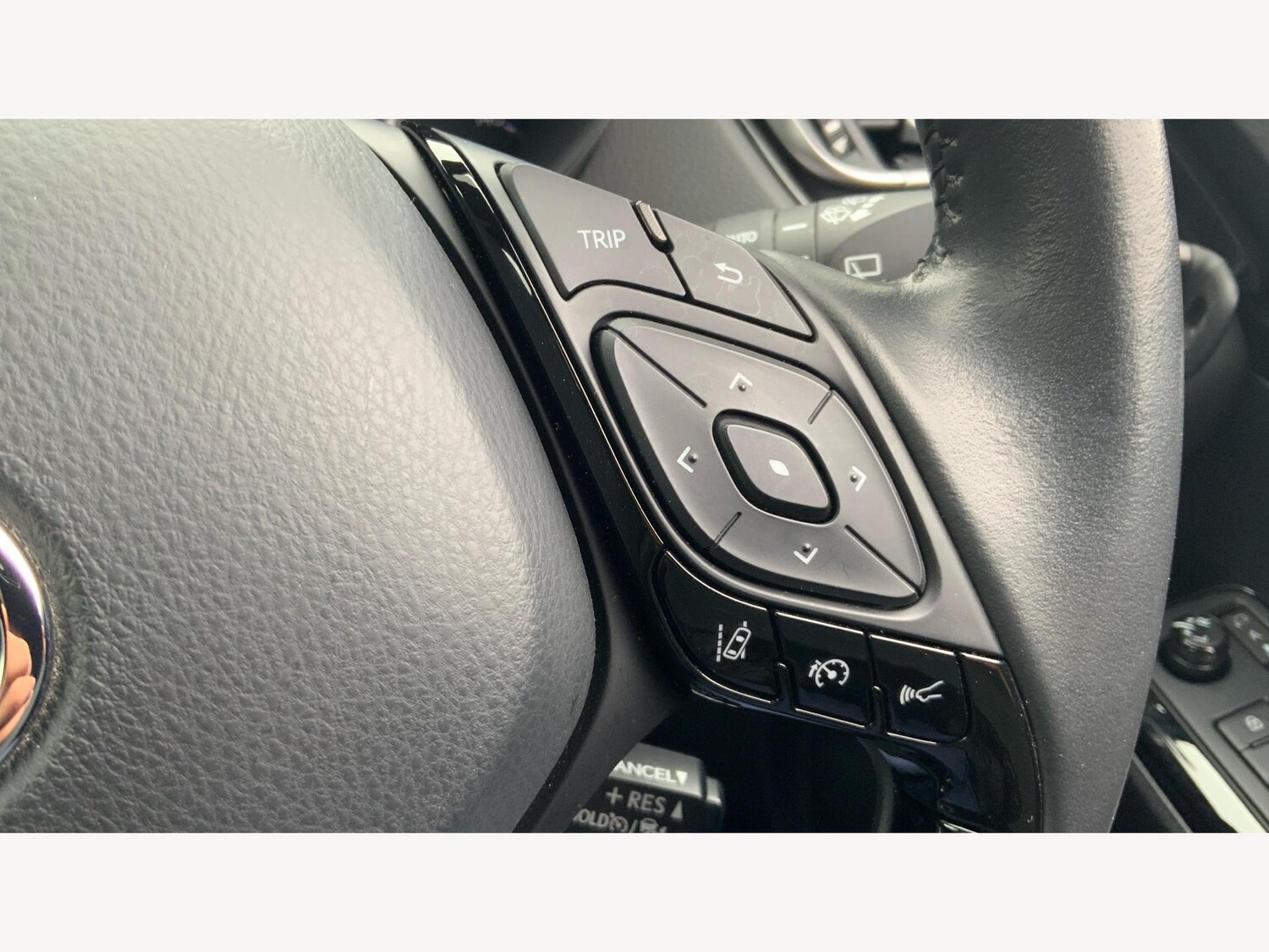 Used Toyota C-HR 2022 for sale - 76388450: Photo 34