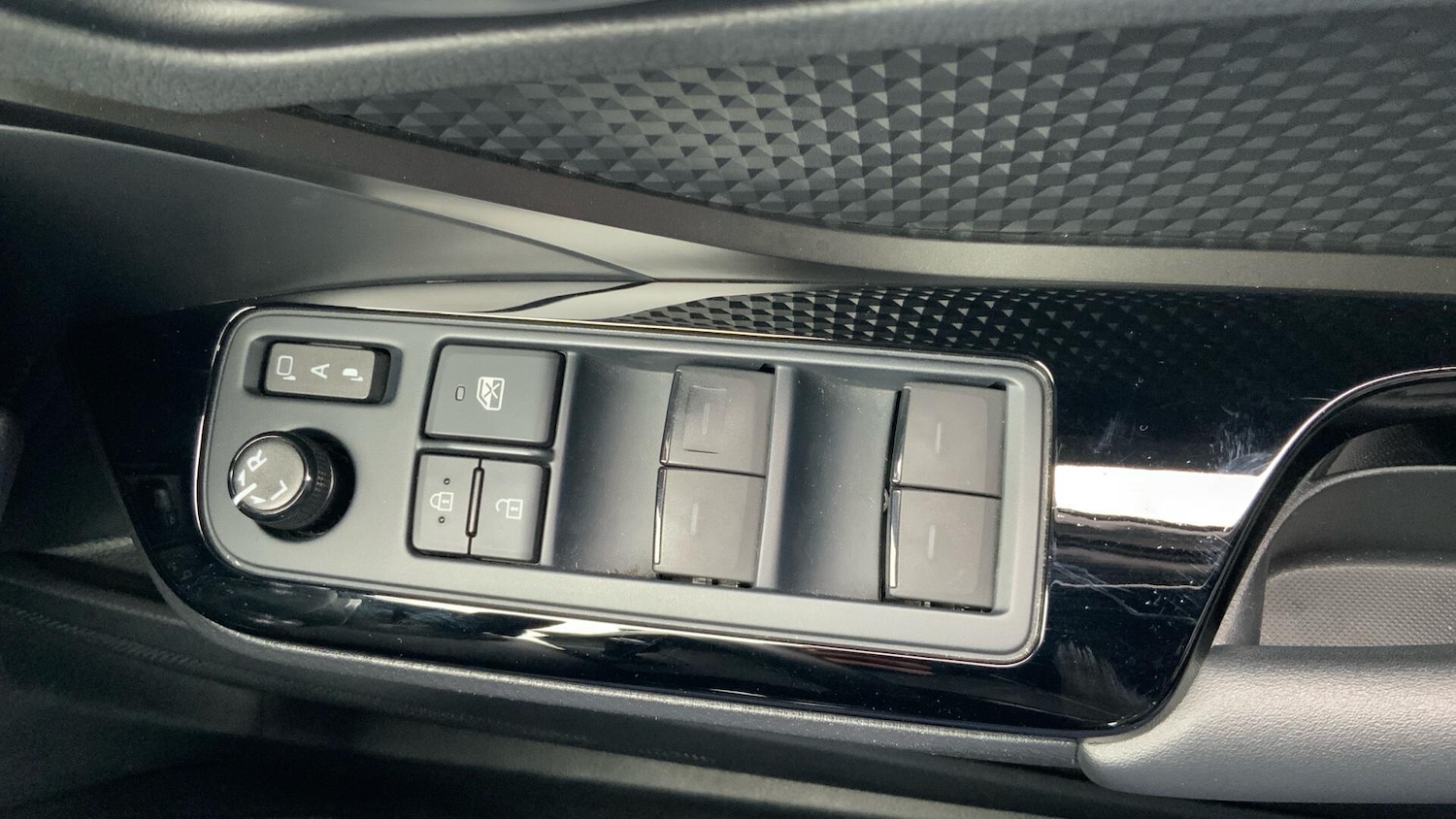 Used Toyota C-HR 2022 for sale - 76388450: Photo 38