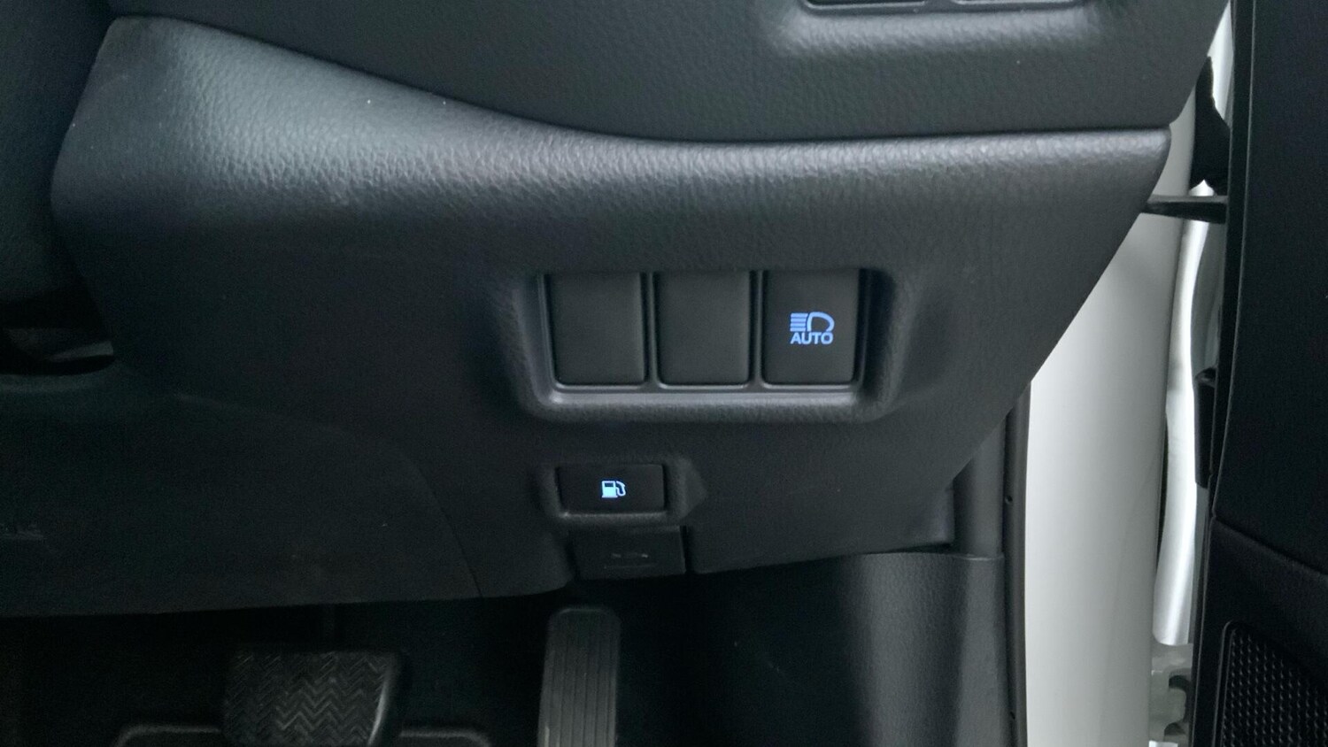 Used Toyota C-HR for sale - 77175916: Photo 34