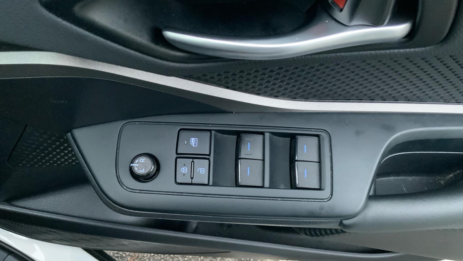 Used Toyota C-HR for sale - 77175916: Photo 36