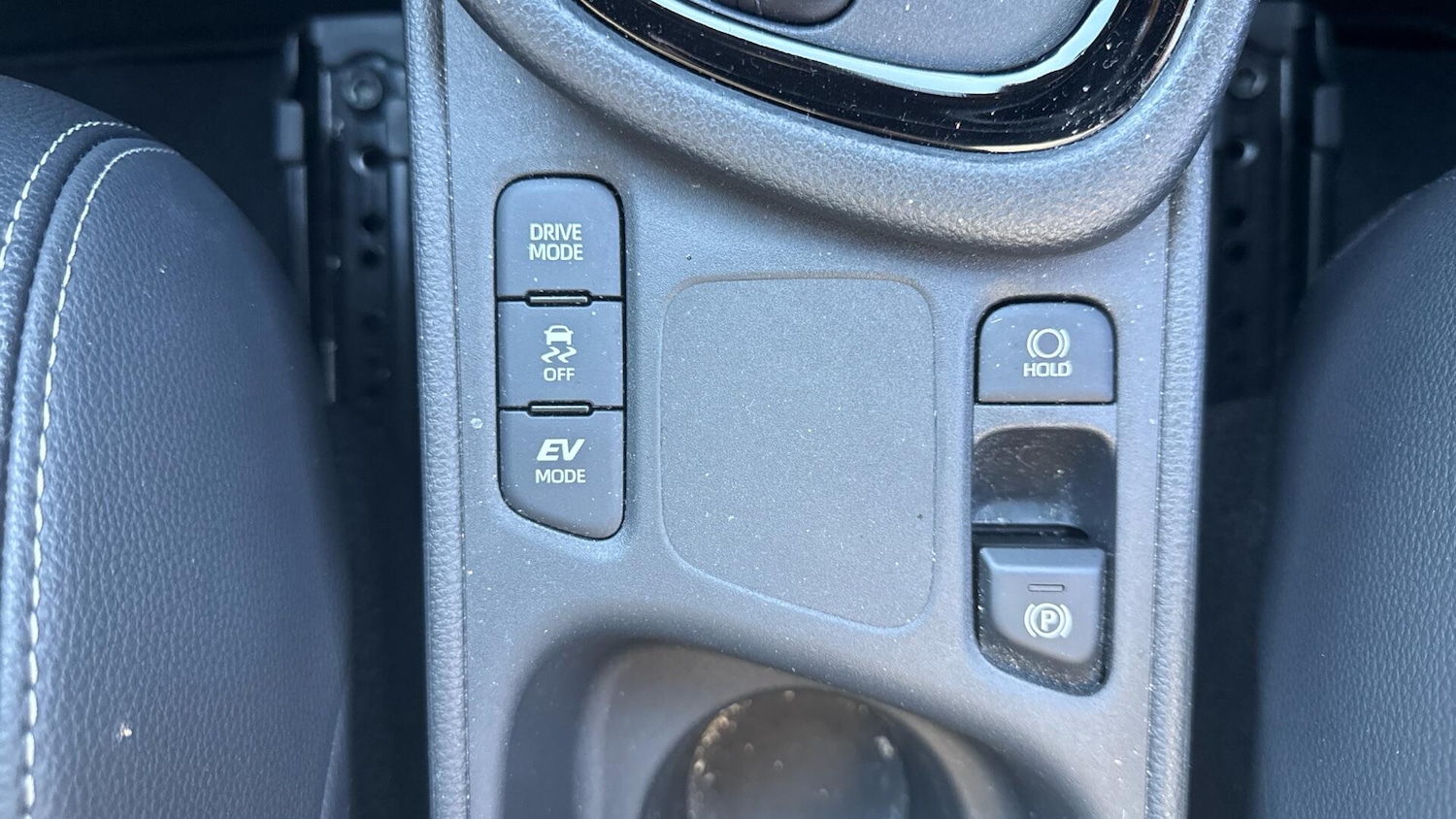 Used Toyota Yaris 2024 for sale - 78072445: Photo 32