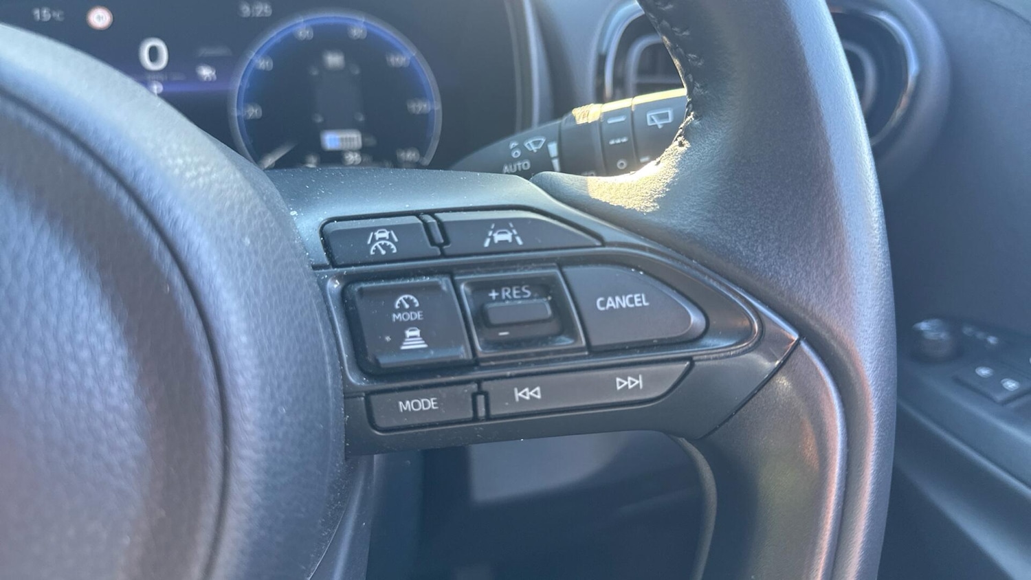 Used Toyota Yaris 2024 for sale - 78072445: Photo 35