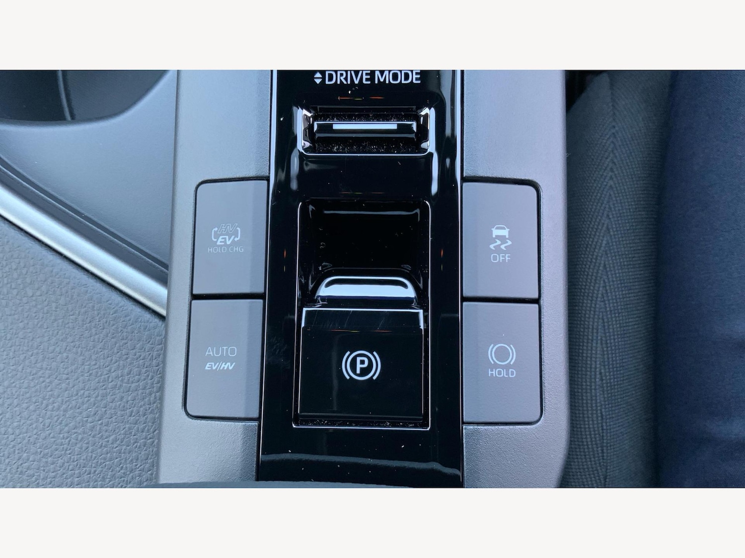 Used Toyota C-HR 2025 for sale - 77202864: Photo 22