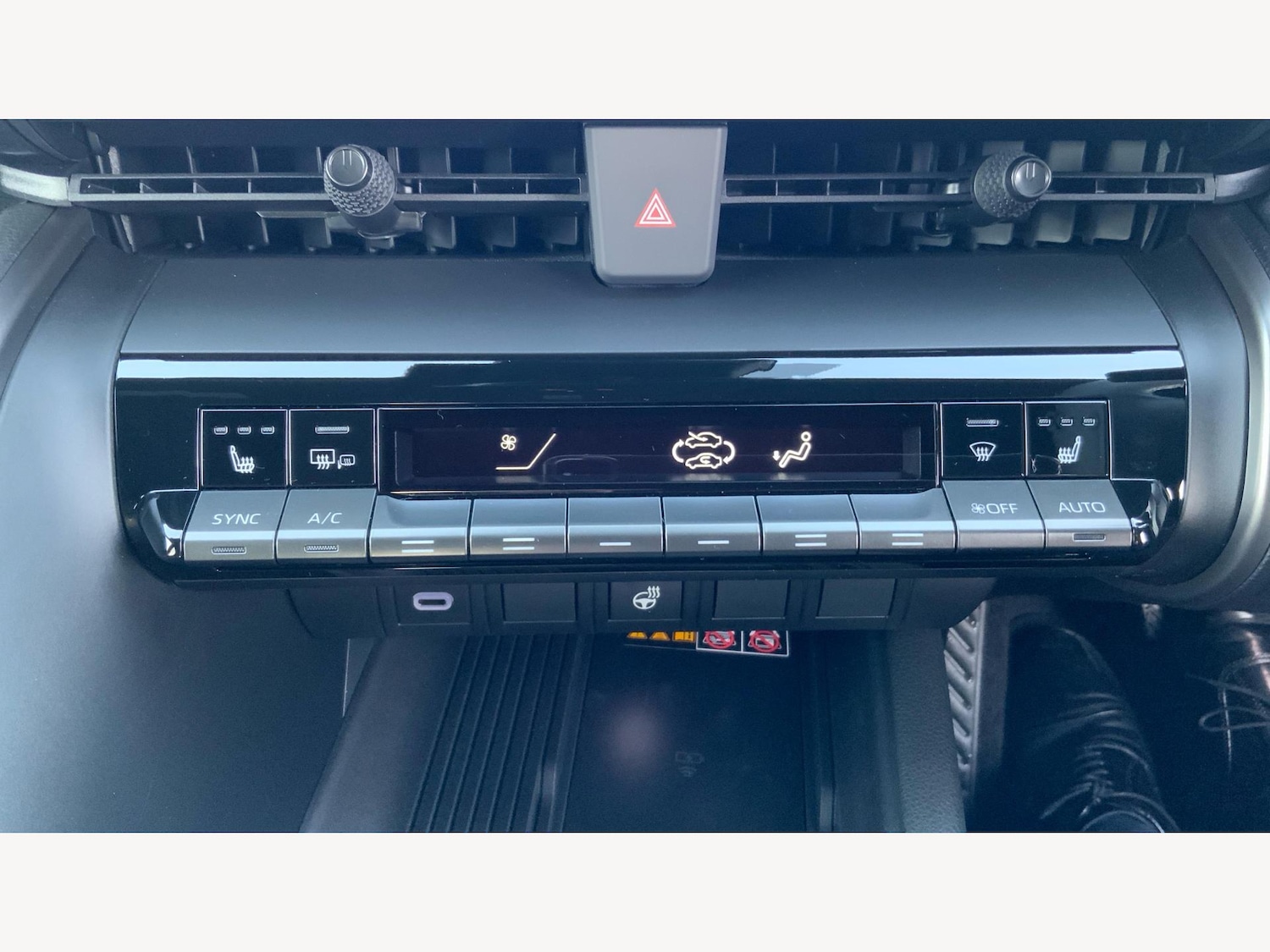 Used Toyota C-HR 2025 for sale - 77202864: Photo 25