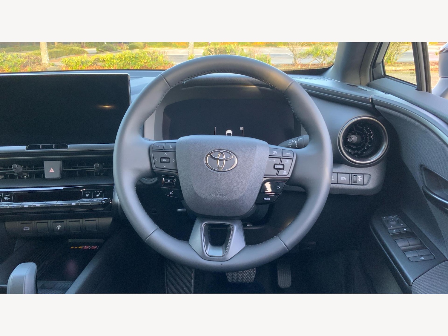 Used Toyota C-HR 2025 for sale - 77202864: Photo 8