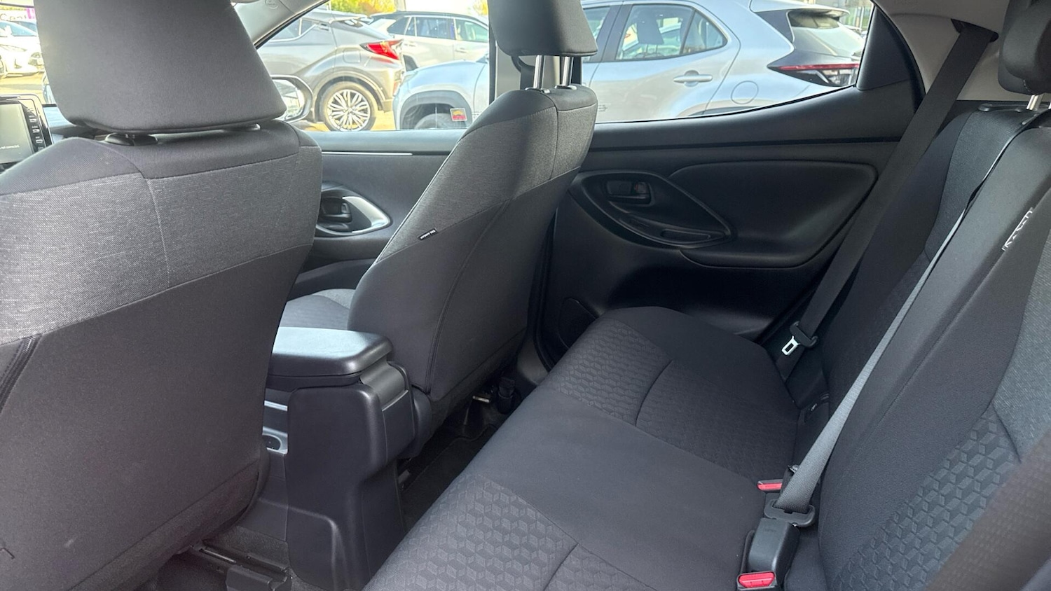 Used Toyota Yaris 2023 for sale - 78148005: Photo 15