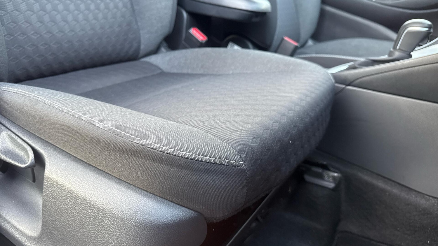 Used Toyota Yaris 2023 for sale - 78148005: Photo 17