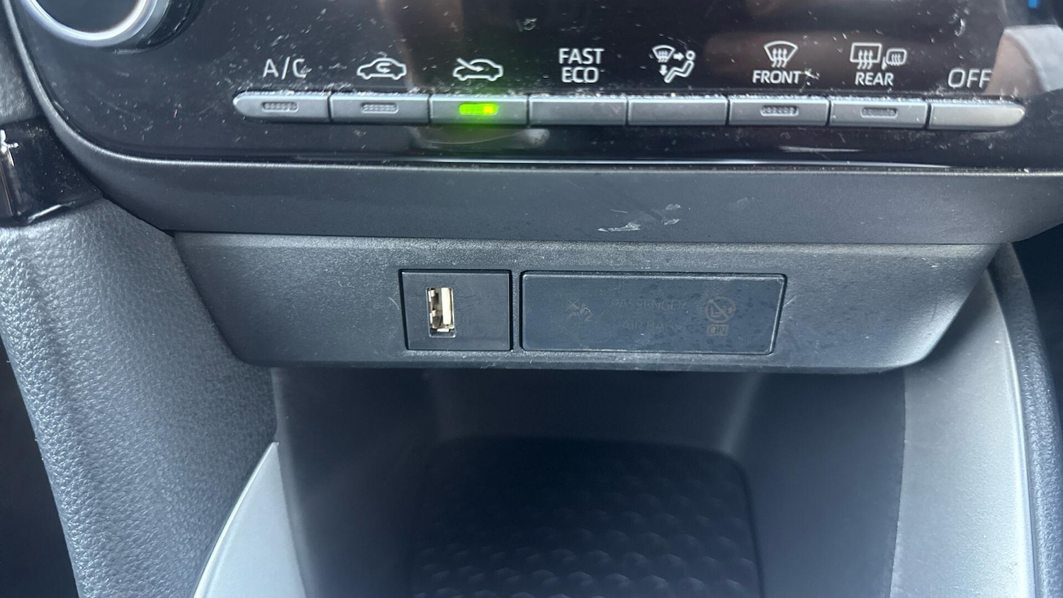 Used Toyota Yaris 2023 for sale - 78148005: Photo 37