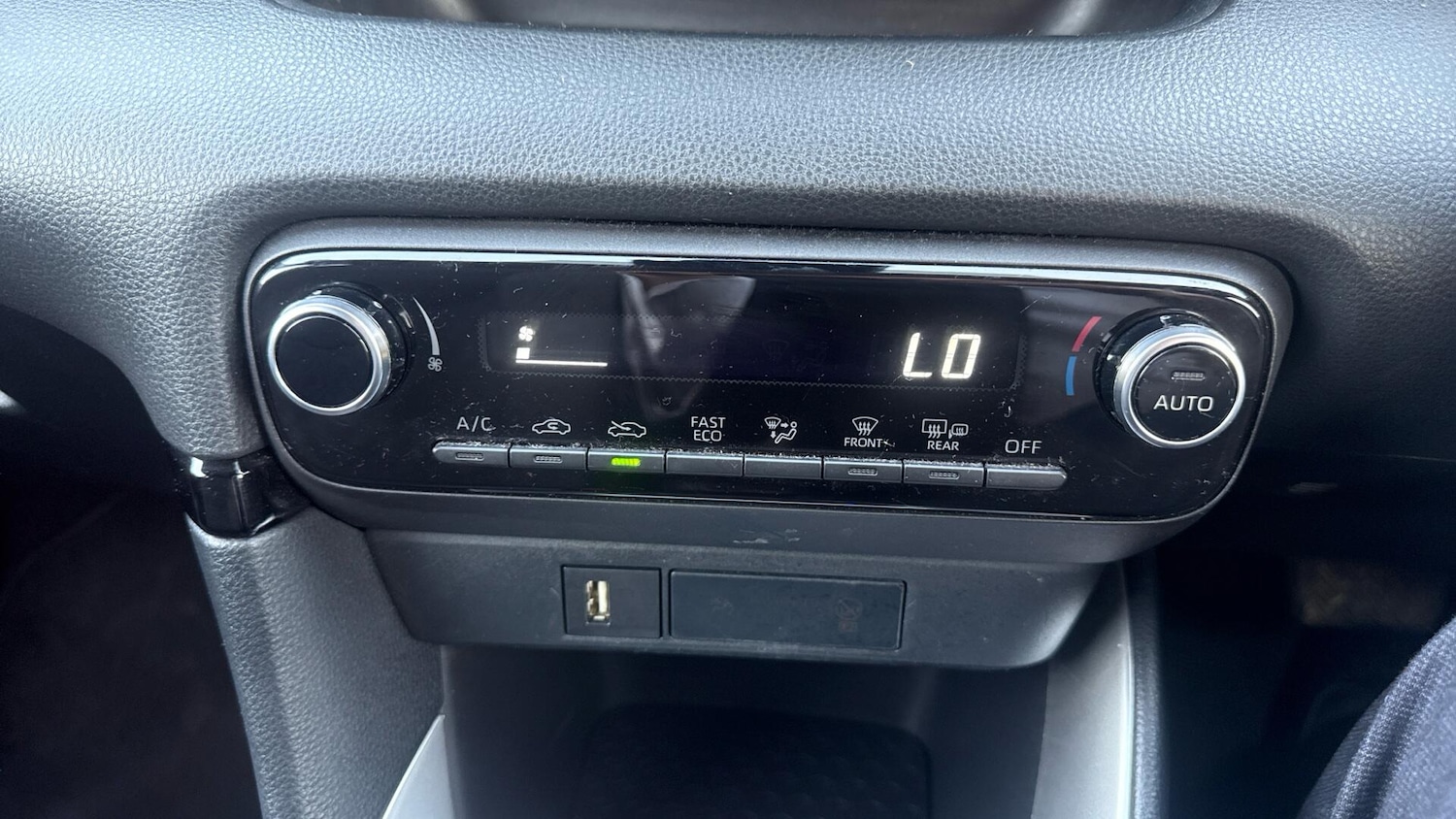 Used Toyota Yaris 2023 for sale - 78148005: Photo 40