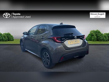 Used Toyota Yaris 2023 for sale - 78148005: Photo