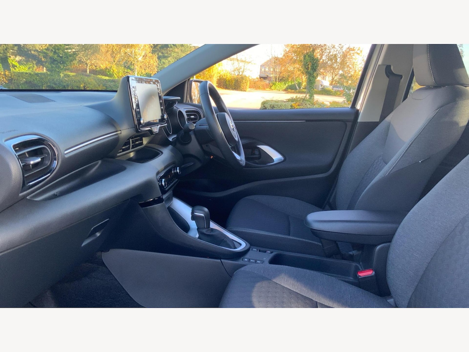 Used Toyota Yaris 2022 for sale - 76701869: Photo 12