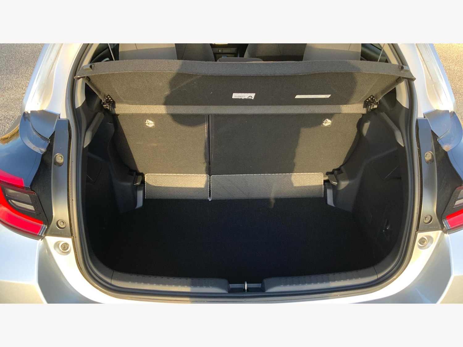 Used Toyota Yaris 2022 for sale - 76701869: Photo 16