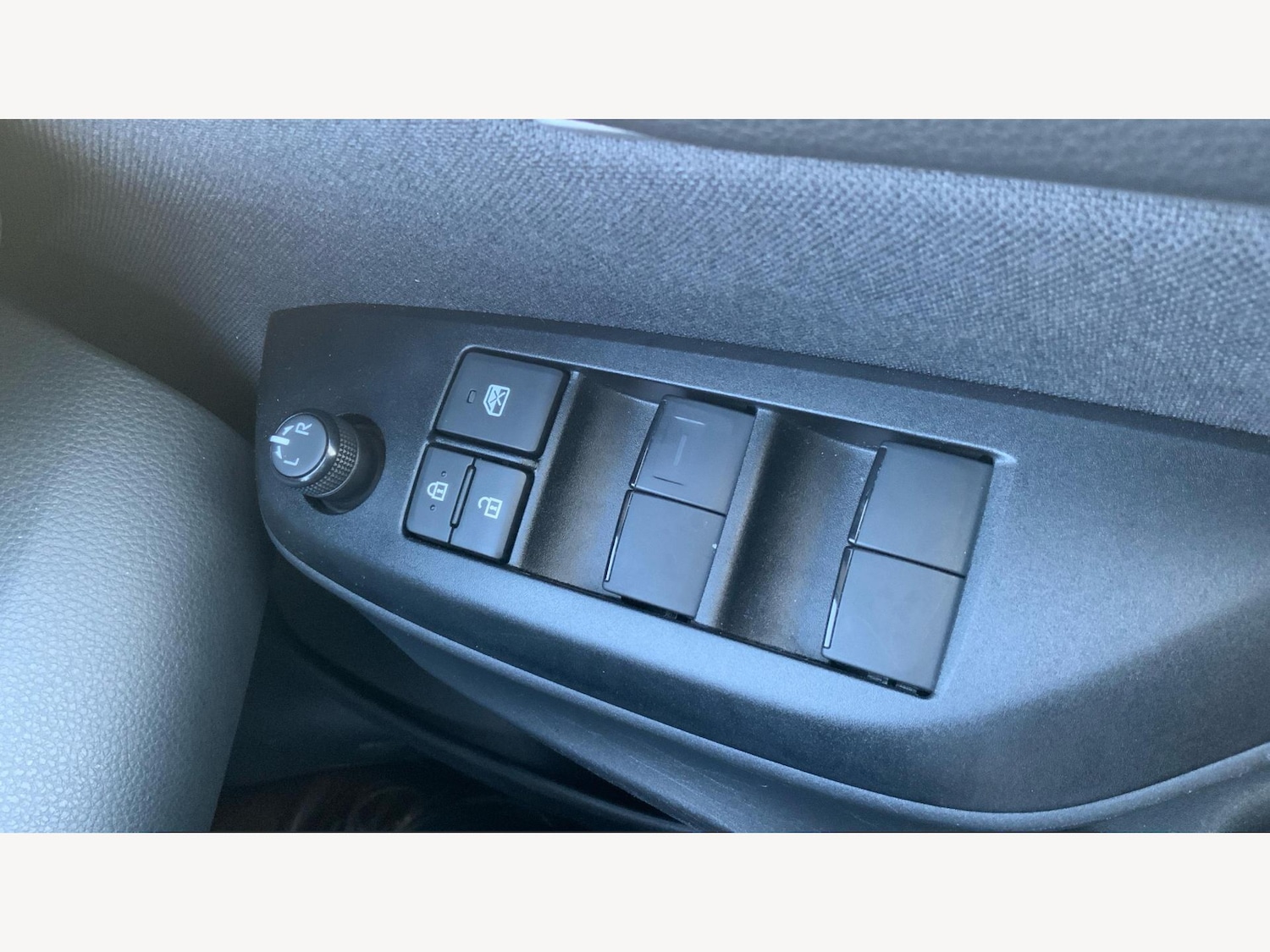 Used Toyota Yaris 2022 for sale - 76701869: Photo 32