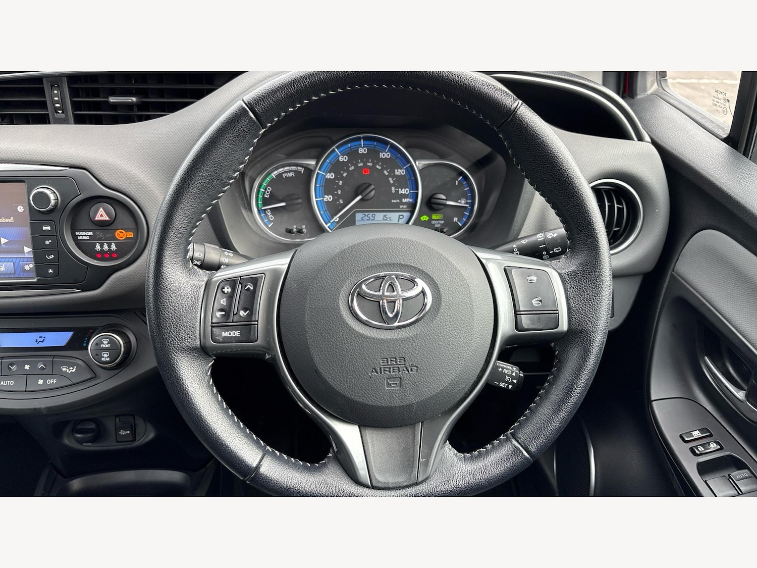 Used Toyota Yaris 2016 for sale - 76572945: Photo 10