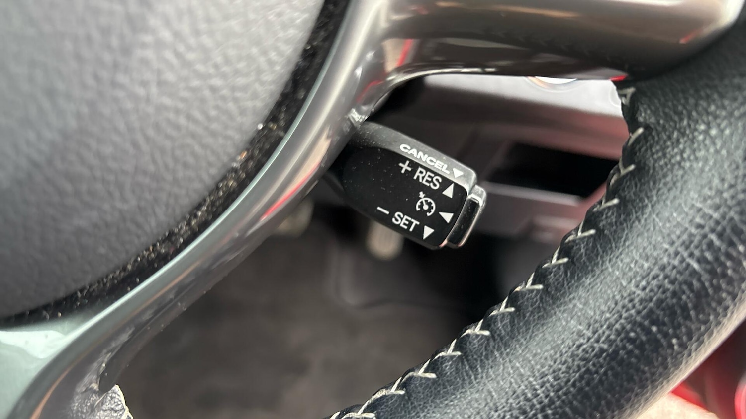 Used Toyota Yaris 2016 for sale - 76572945: Photo 34