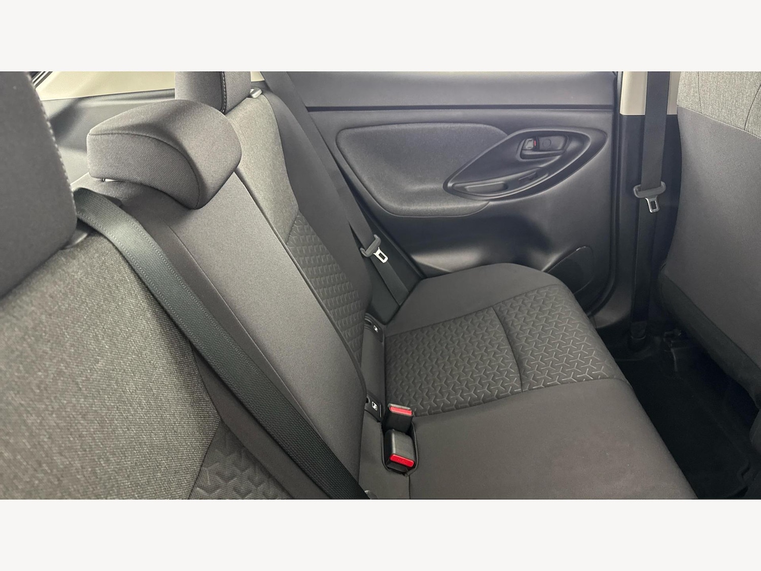 Used Toyota Yaris Cross 2022 for sale - 77202801: Photo 14