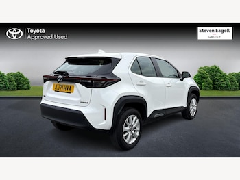 Used Toyota Yaris Cross 2022 for sale - 76226259: Photo 2