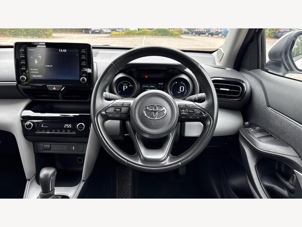 Used Toyota Yaris Cross 2022 for sale - 76226259: Photo 8