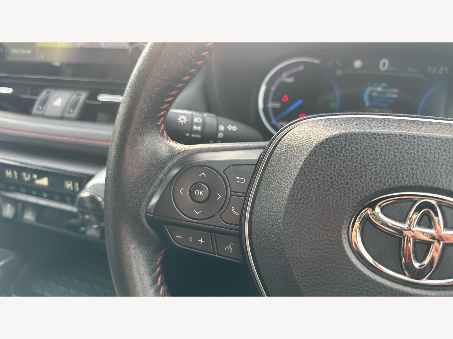 Used Toyota RAV4 2022 for sale - 76823591: Photo 28