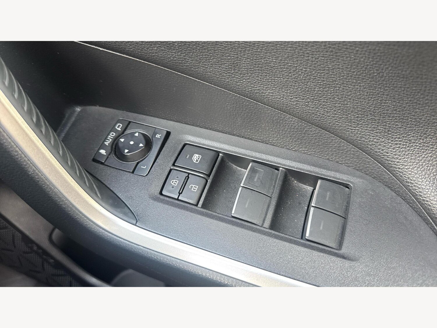 Used Toyota RAV4 2022 for sale - 76823591: Photo 30