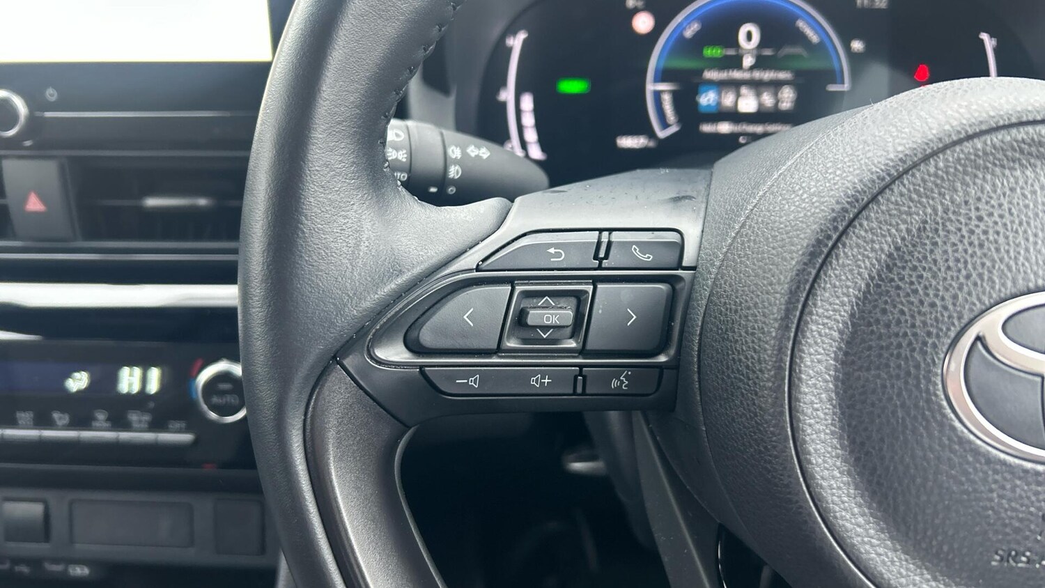 Used Toyota Yaris Cross 2024 for sale - 77484279: Photo 35