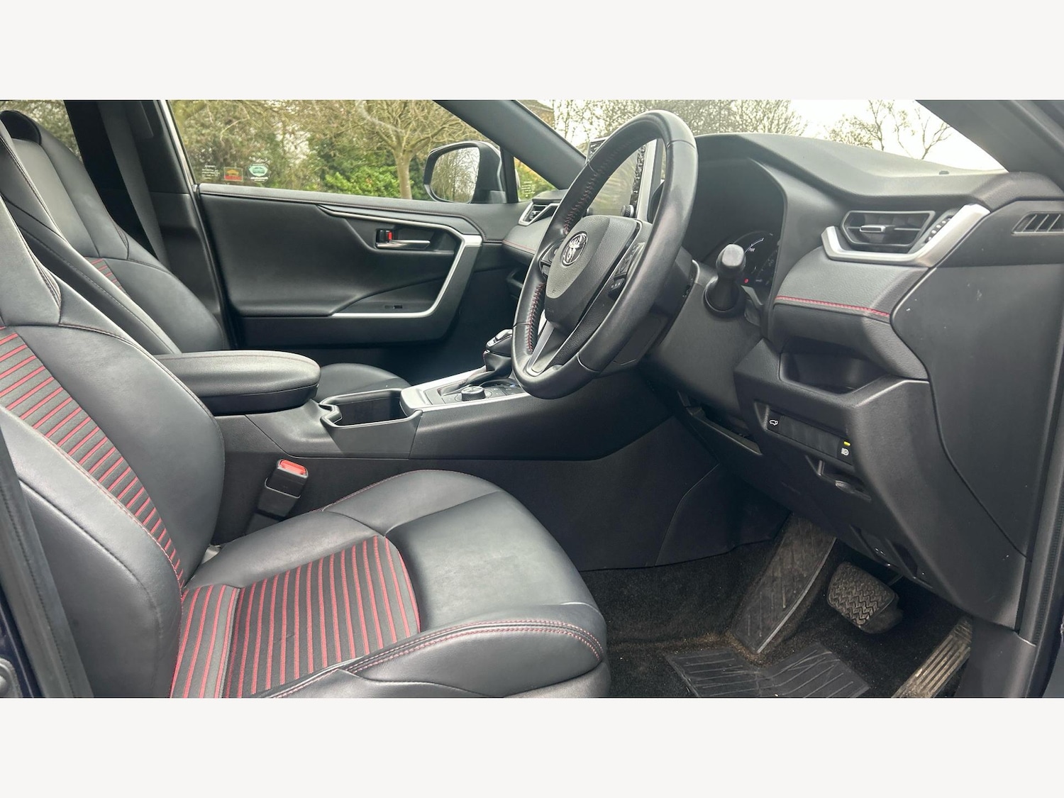 Used Toyota RAV4 2022 for sale - 77396565: Photo 13