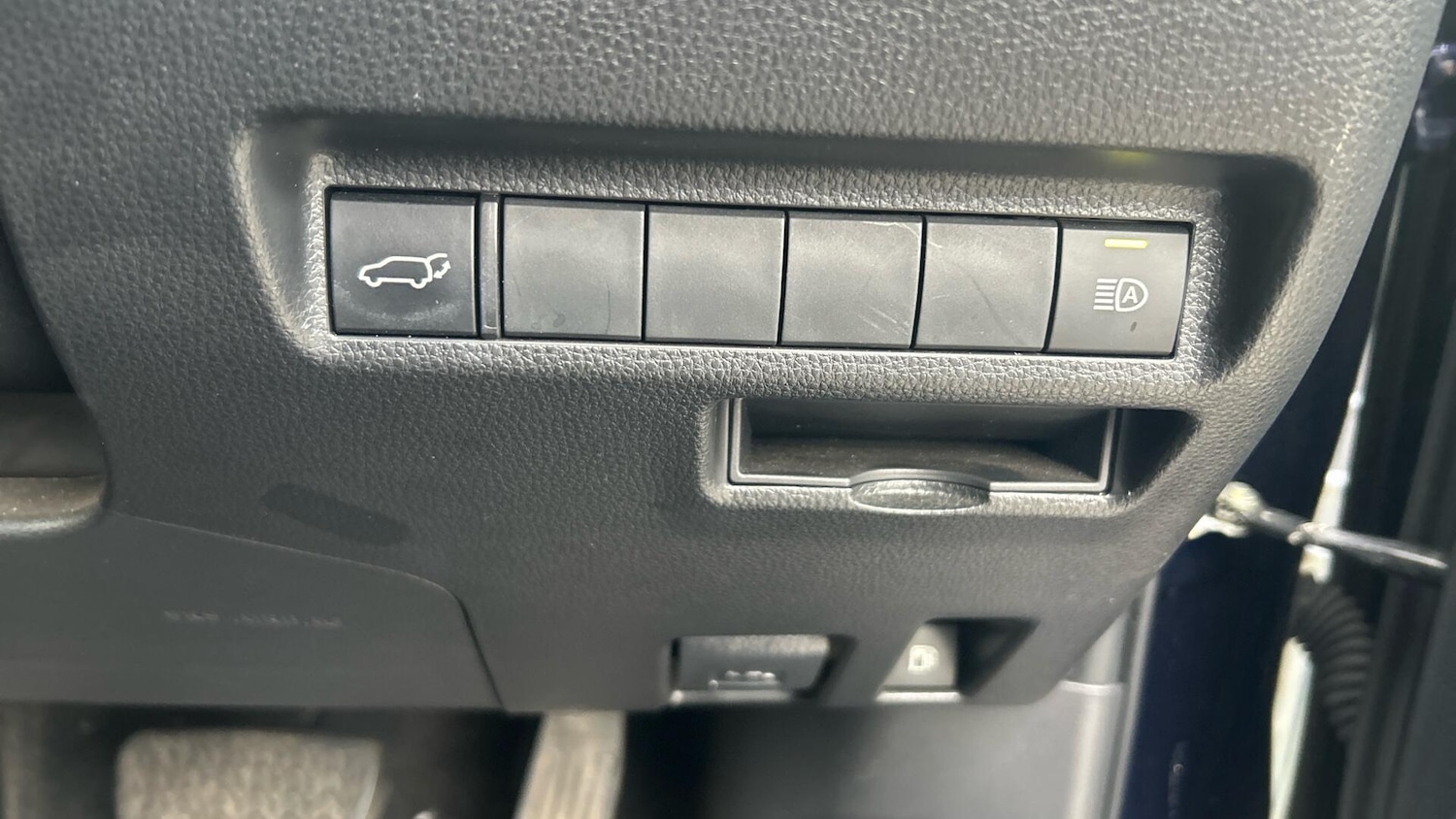 Used Toyota RAV4 2022 for sale - 77396565: Photo 37