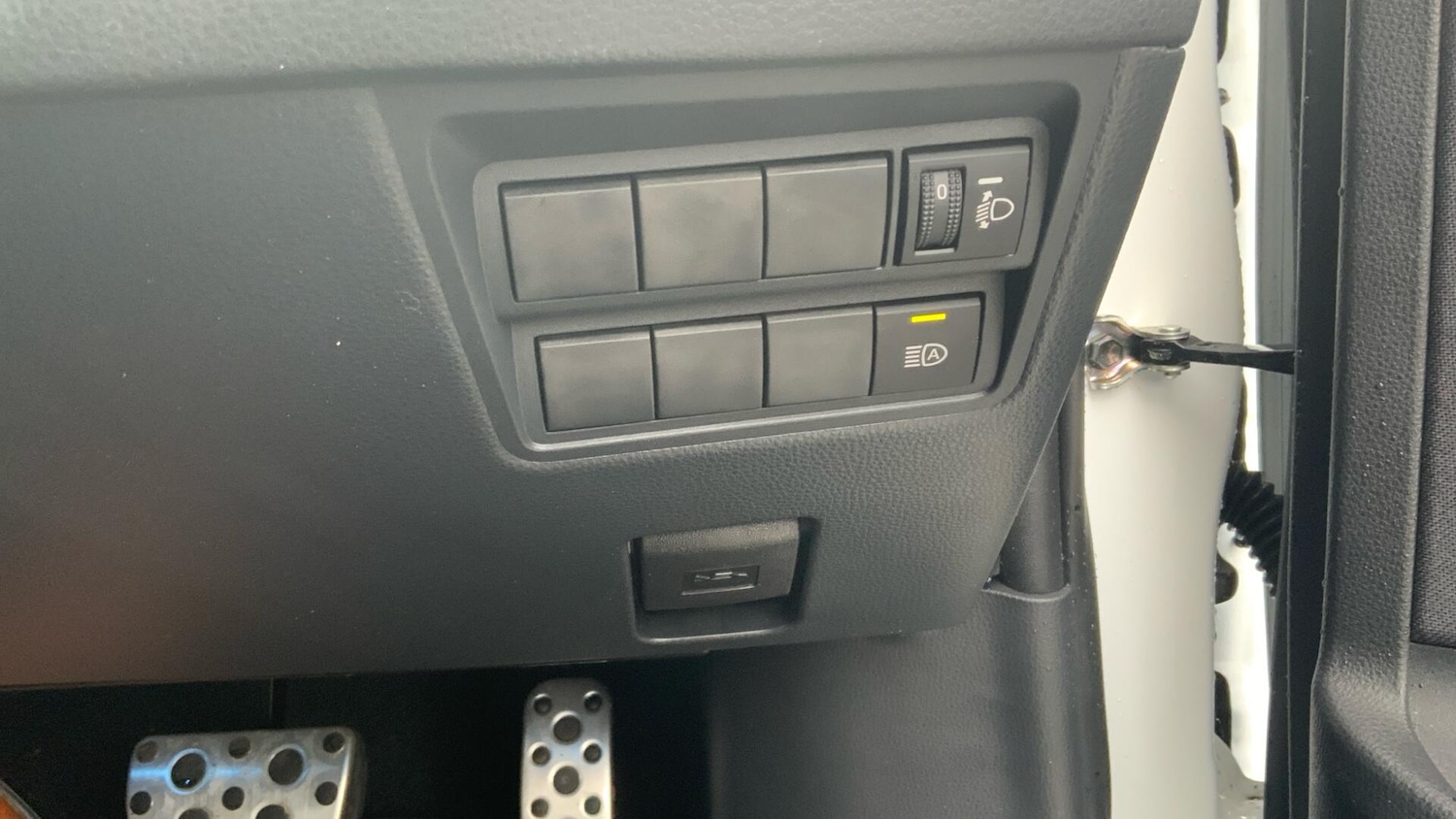 Used Toyota Yaris for sale - 77230348: Photo 35