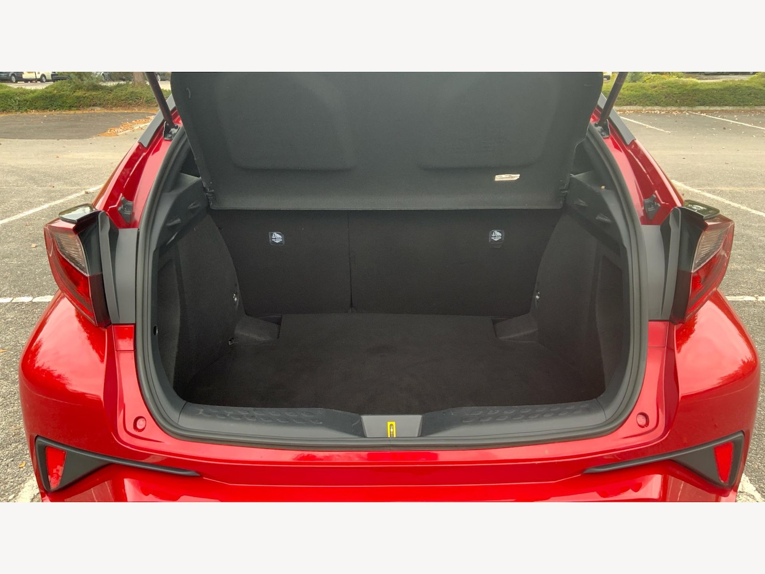 Used Toyota C-HR 2022 for sale - 76349065: Photo 16