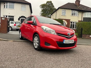 Used Toyota Yaris 2013 for sale - 77707121: Photo