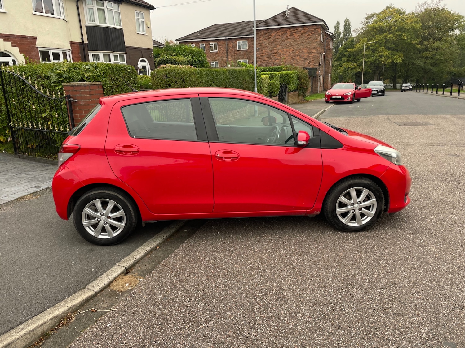Used Toyota Yaris 2013 for sale - 77707121: Photo 2