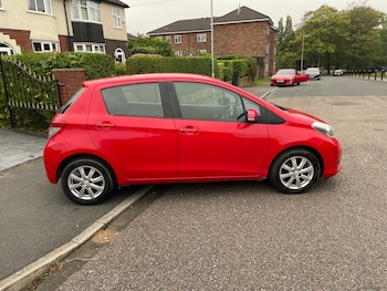 Used Toyota Yaris 2013 for sale - 77707121: Photo
