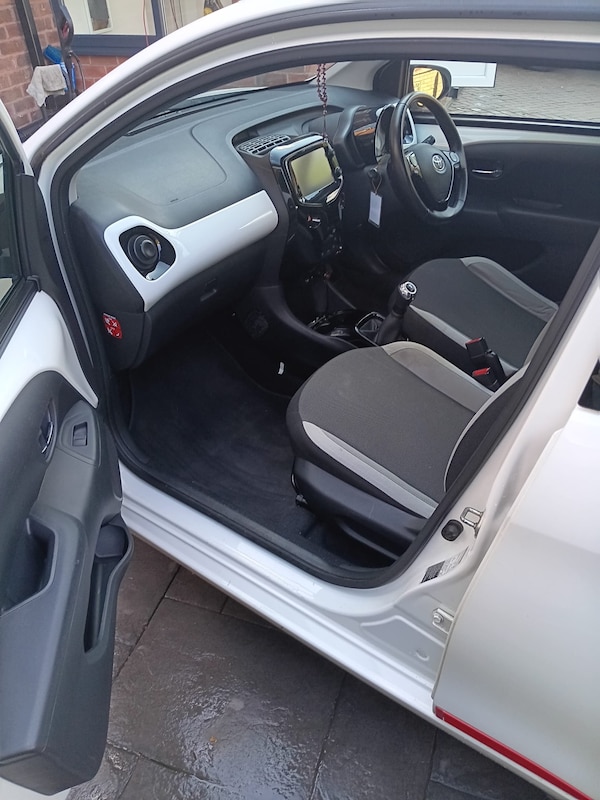 Used Toyota AYGO 2017 for sale - 76314095: Photo 3