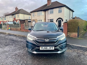 Used Honda CR-V 2017 for sale - 77562575: Photo