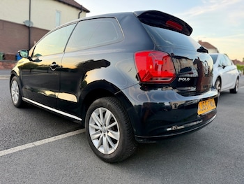Used Volkswagen Polo 2015 for sale - 78751518: Photo