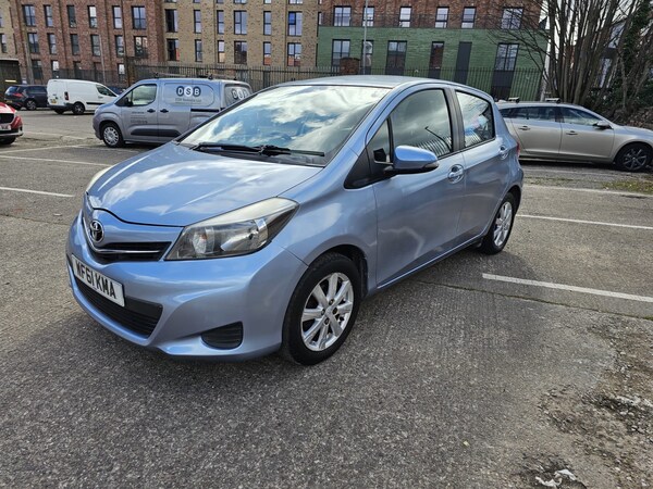 Used Toyota Yaris 2011 for sale - 74242270: Photo 1